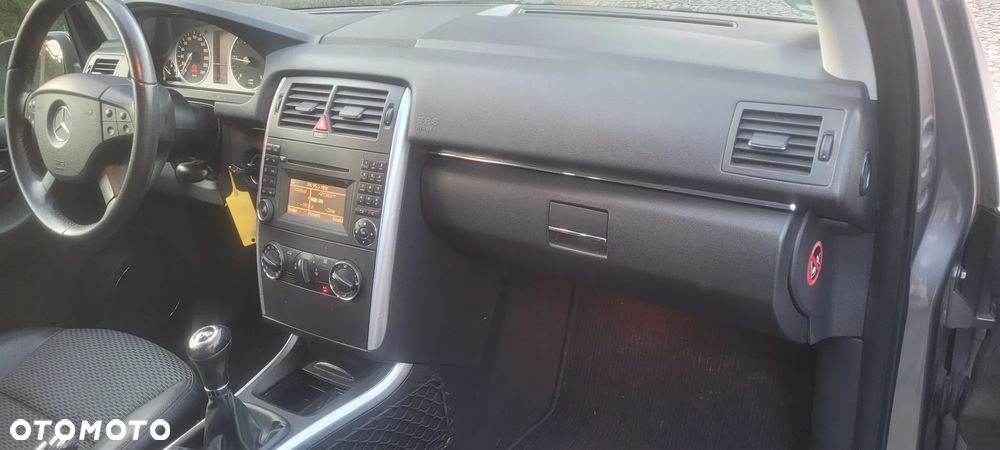 Mercedes-Benz Klasa B 180 CDI EU5 - 13