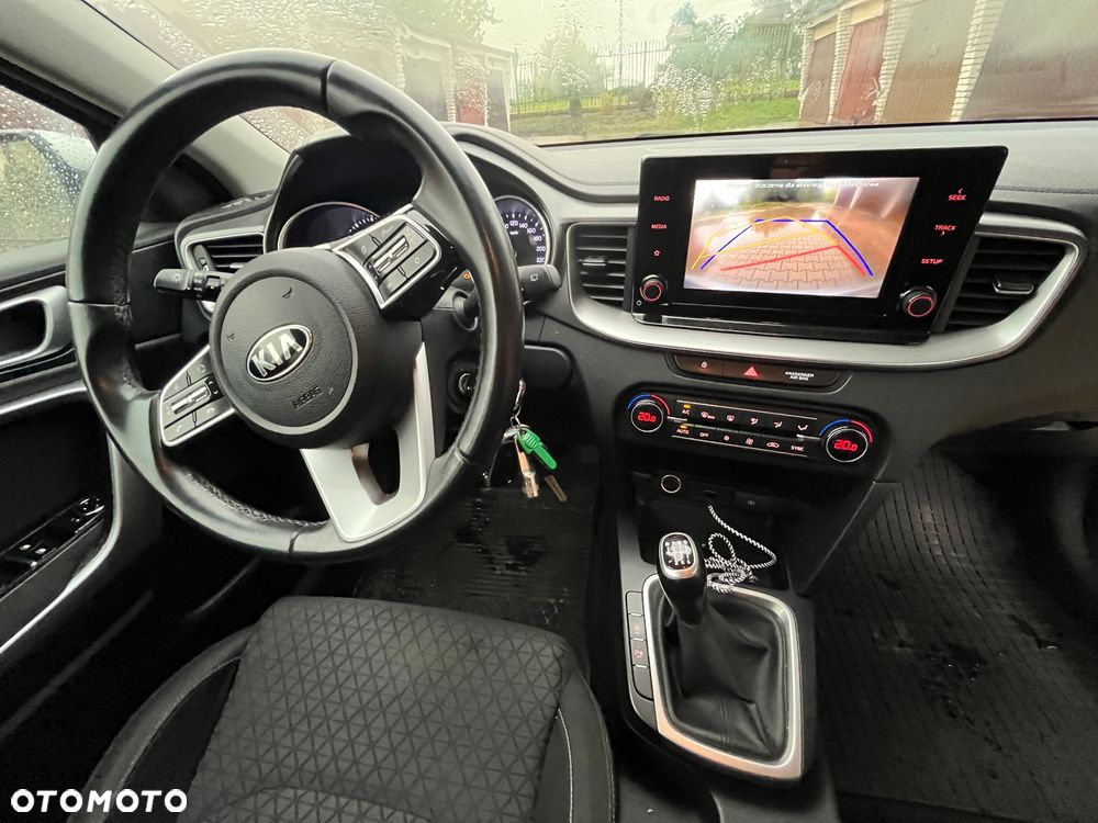 Kia Ceed 1.5 T-GDI M - 27