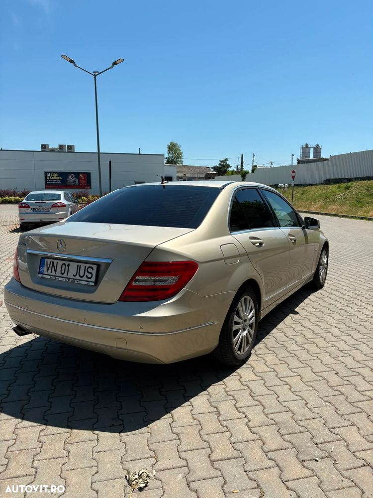 Mercedes-Benz C 250 CGI Automatik BlueEFFICIENCY Elegance - 5