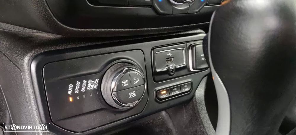 Jeep Renegade 1.3 TG Trailhawk - 38