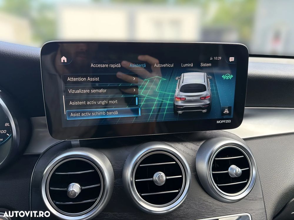 Mercedes-Benz GLC Coupe 300 e 4Matic 9G-TRONIC AMG Line Plus - 24