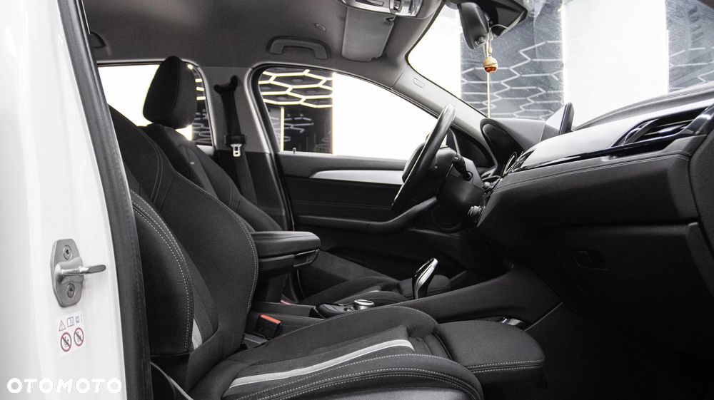 BMW X2 sDrive18i GPF Business Edition - 18