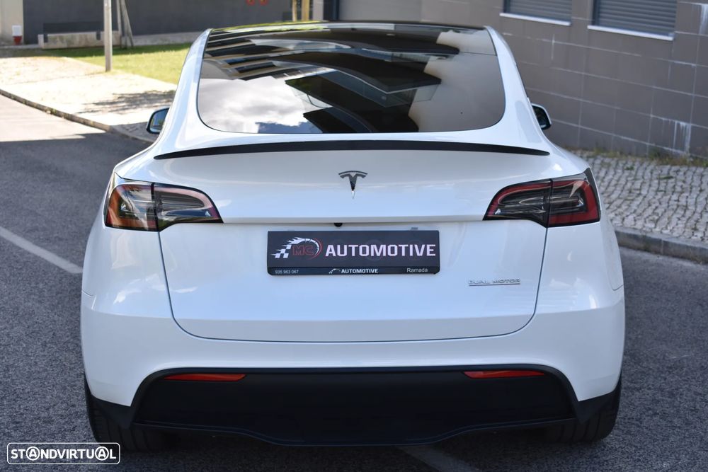 Tesla Model Y Performance Dual Motor AWD - 8