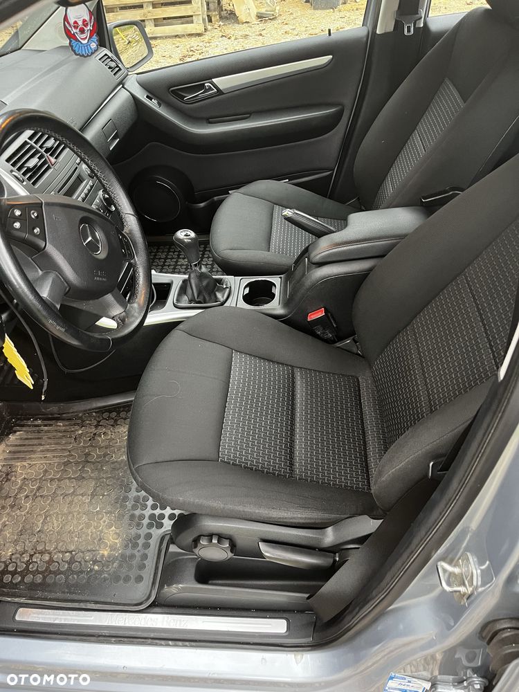 Mercedes-Benz B-Class 2009 photo 5