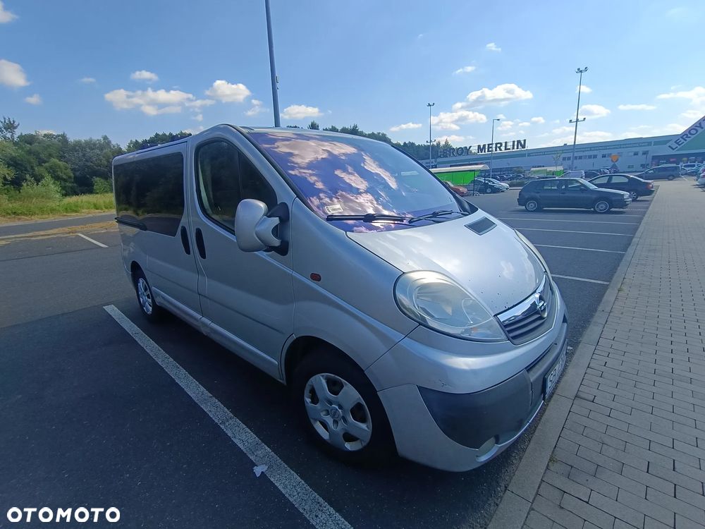 Opel Vivaro - 1