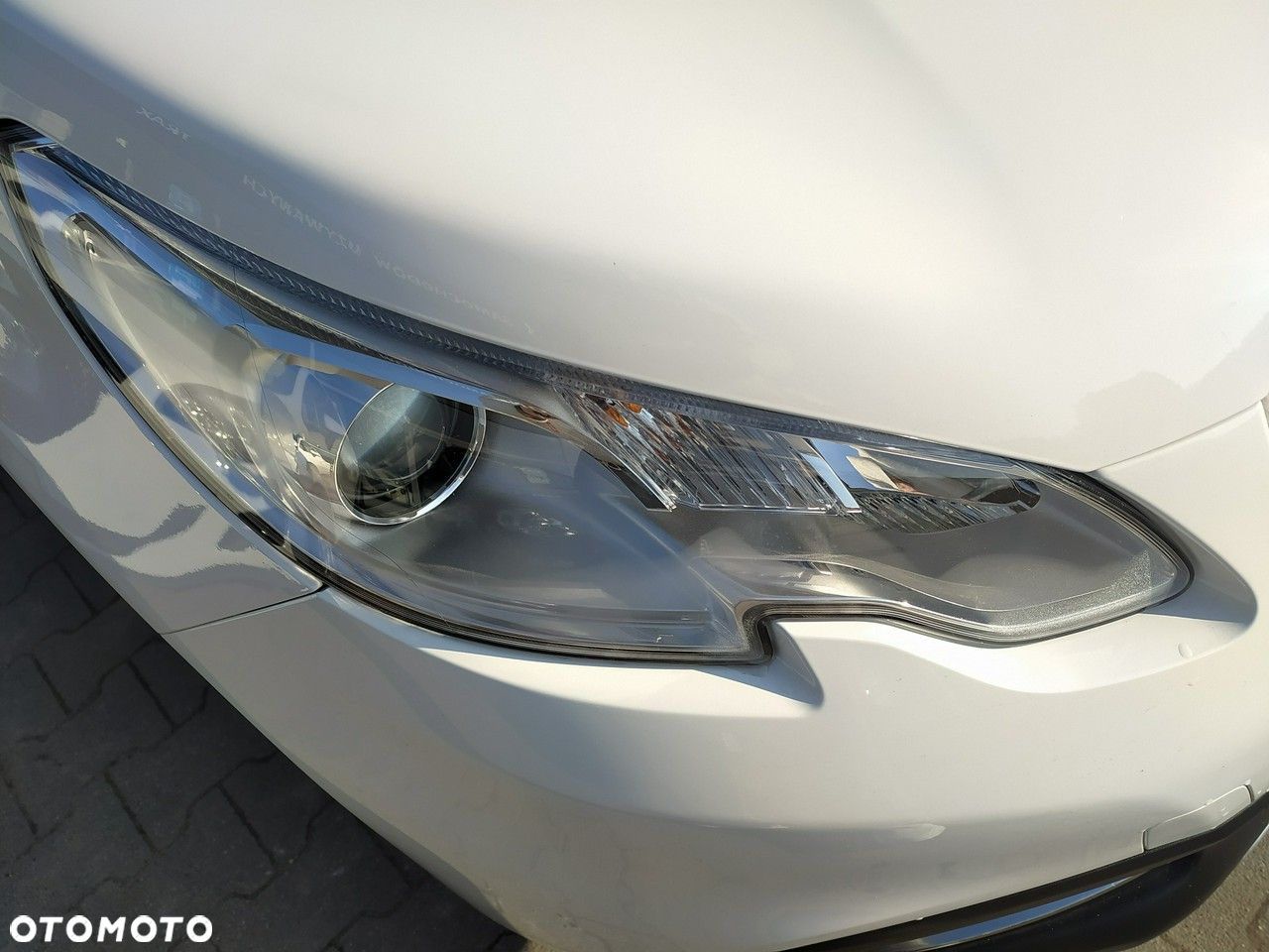 Peugeot 2008 1.2 Pure Tech Style S&S - 16