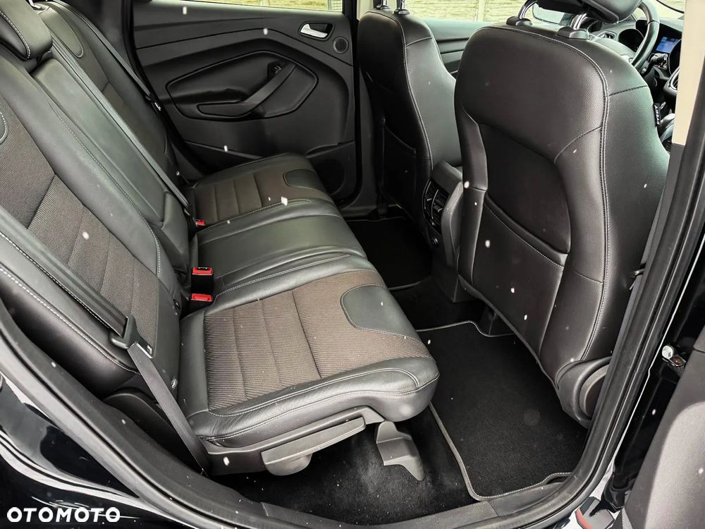 Ford Kuga 2.0 TDCi 4x4 Titanium - 25