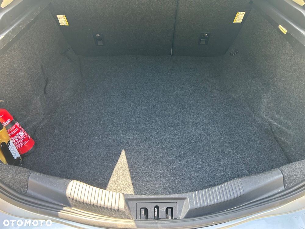 Ford Mondeo 2.0 TDCi Silver X (Amb.) - 23