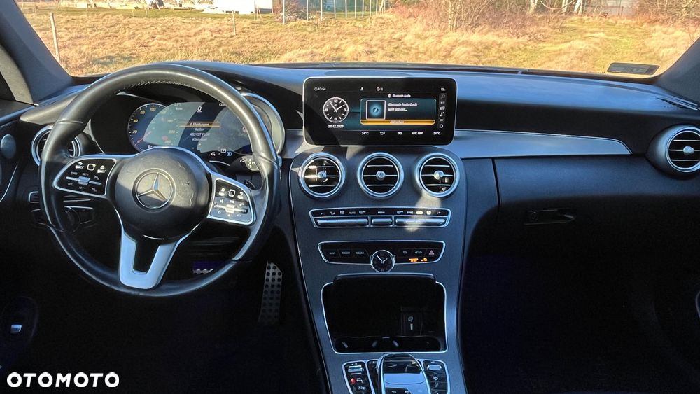 Mercedes-Benz Klasa C 300 4Matic 9G-TRONIC AMG Line - 15