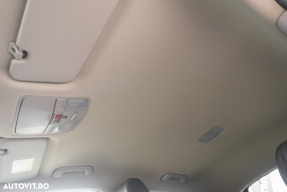 Hyundai IONIQ 1.6 GDI Premium - 18