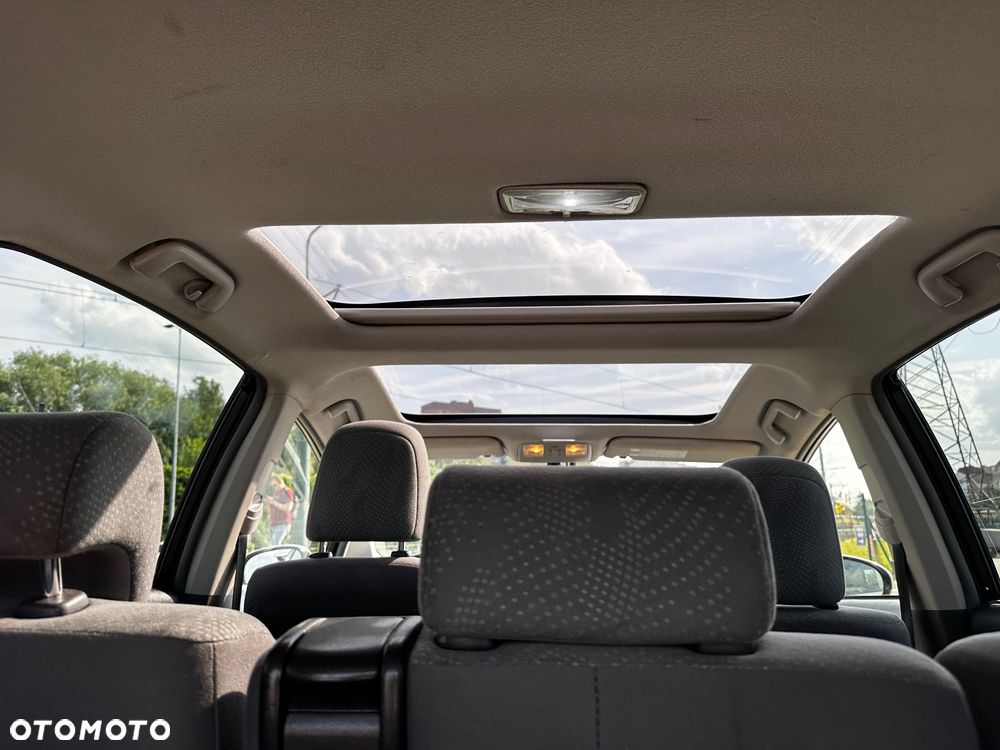 Toyota Prius+ (Hybrid) Comfort - 8