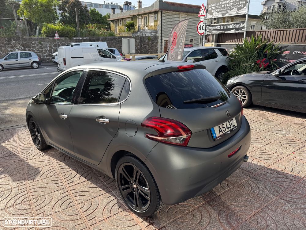 Peugeot 208 1.2 PureTech GT Line EAT6 - 10