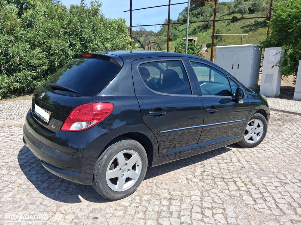 Peugeot 207 - 3