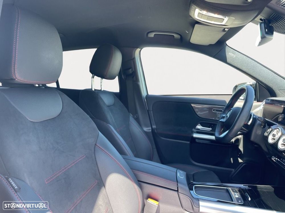 Mercedes-Benz GLA 180 - 13