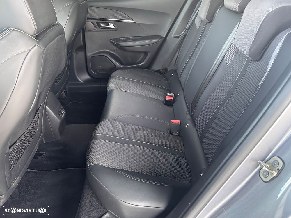 Peugeot e-2008 50 kWh Allure - 12
