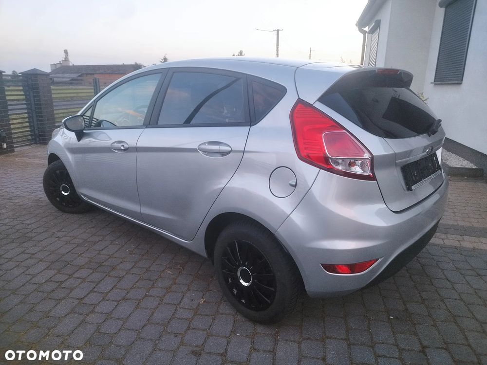 Ford Fiesta 1.25 Celebration - 7