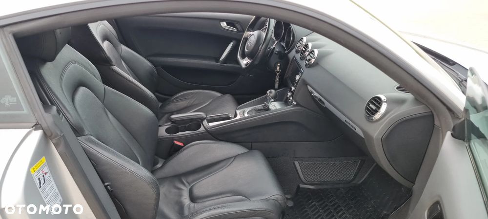 Audi TT Coupé 3.2 quattro S tronic - 11