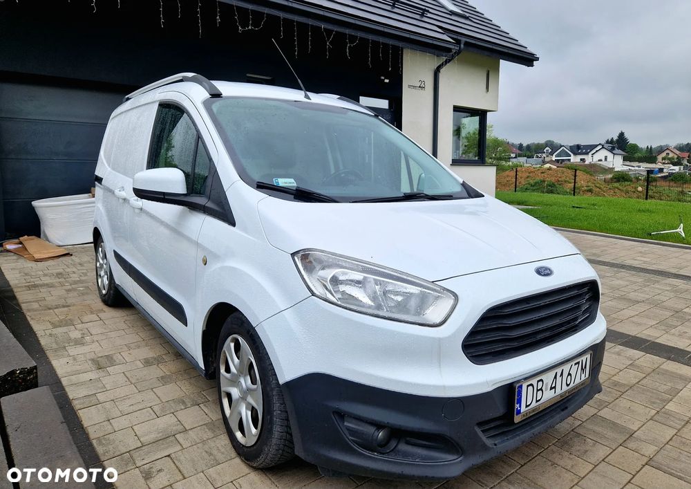 Ford transit courier - 1