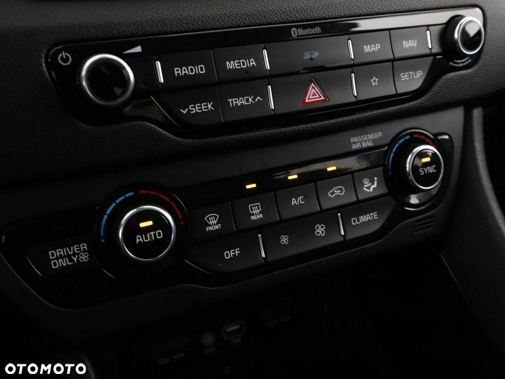 Kia Niro 1.6 GDI Hybrid L - 27