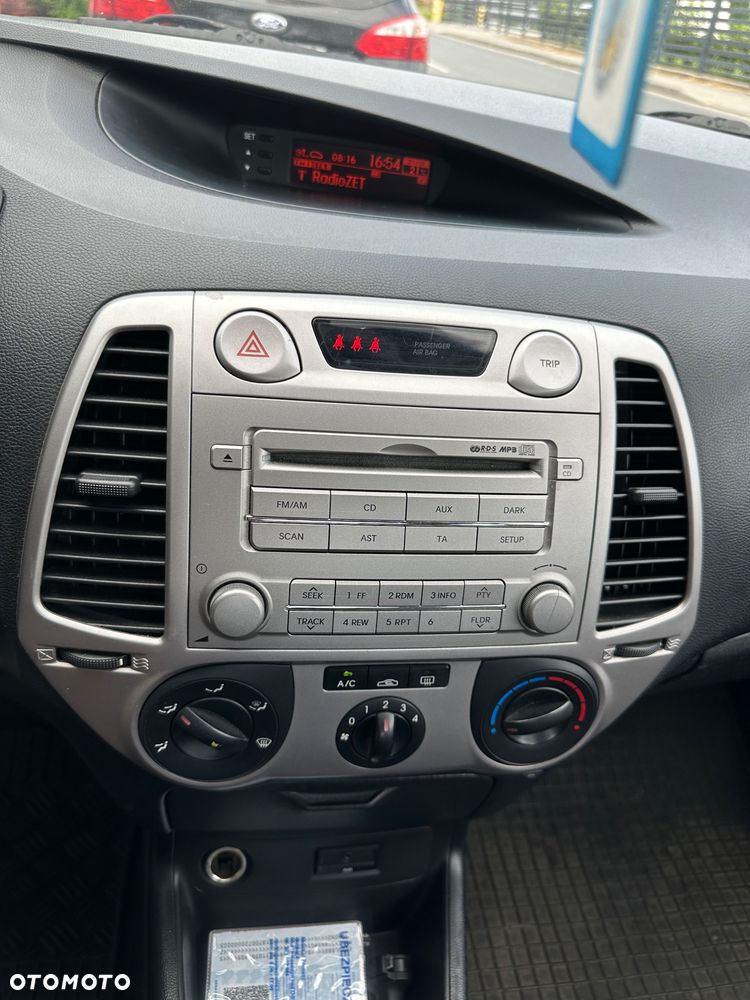 Hyundai i20 1.2 Style EU5 - 11