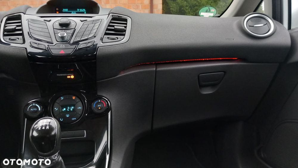 Ford Fiesta 1.0 EcoBoost S&S COOL&CONNECT - 8