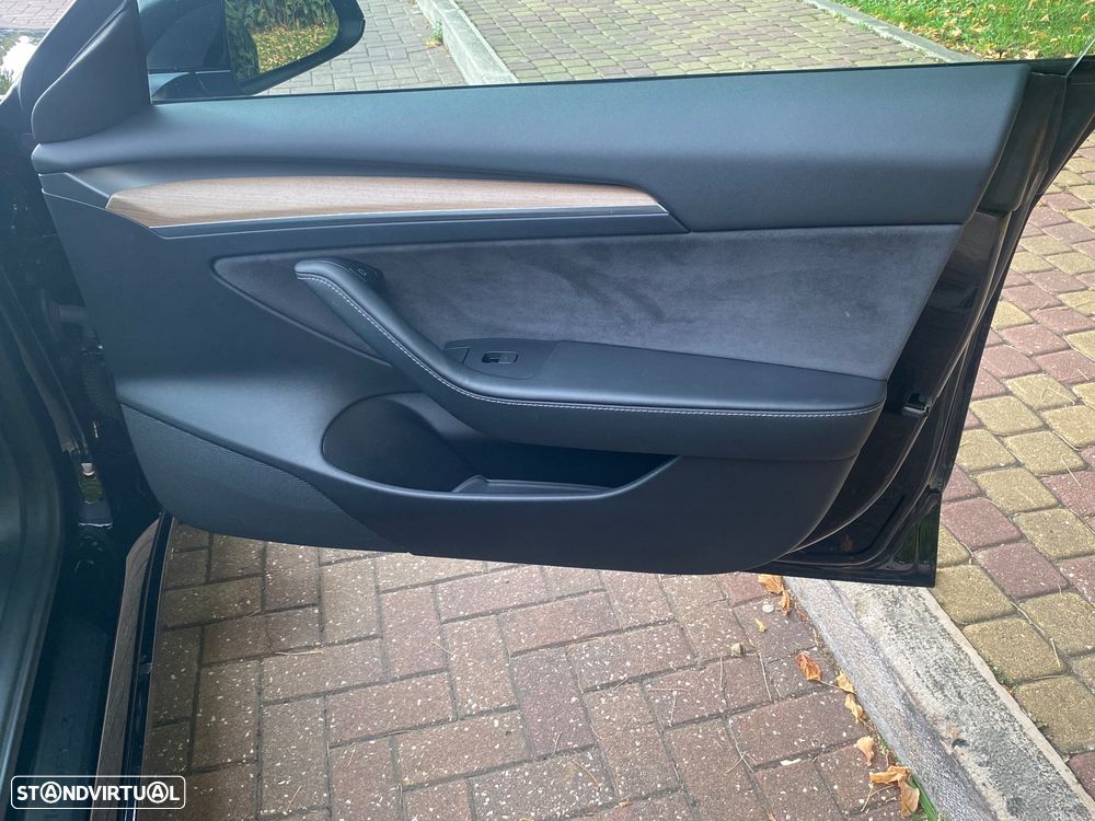 Tesla Model 3 - 20