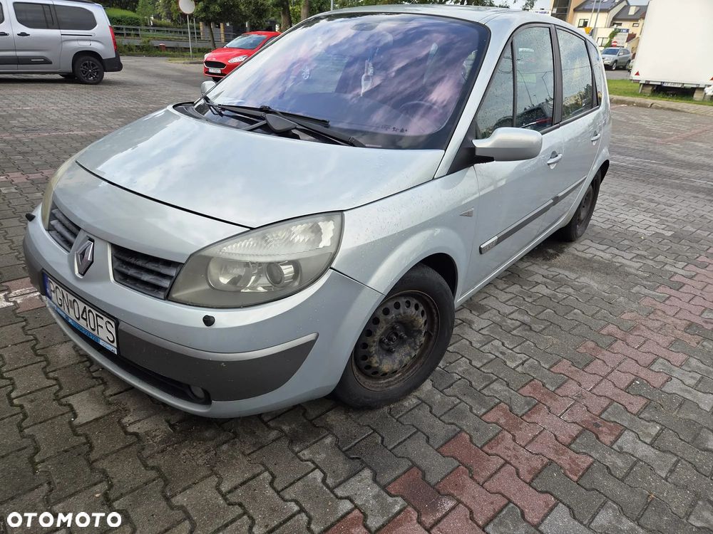 Renault Scenic - 1