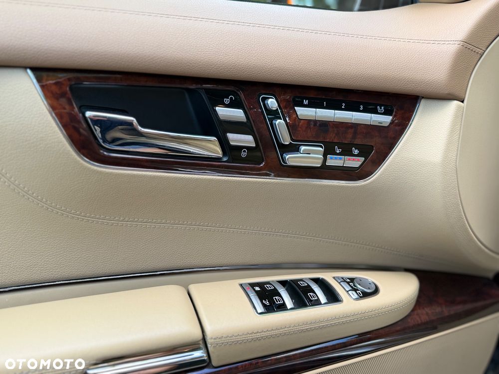 Mercedes-Benz CL 500 4-Matic BlueEff - 21