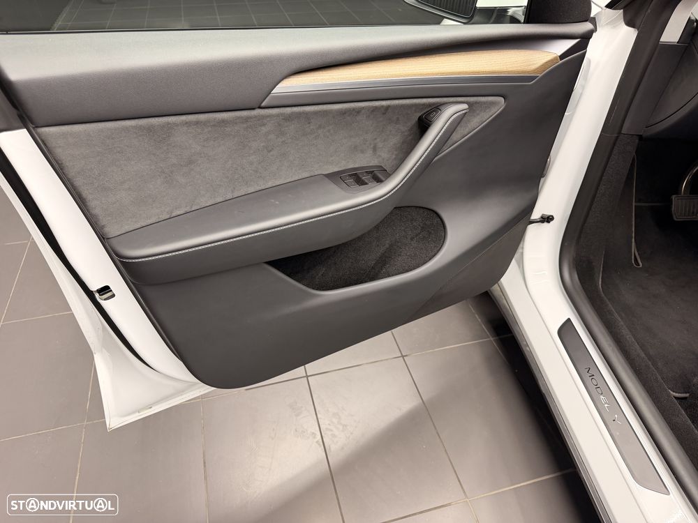 Tesla Model Y Tração Traseira - 8