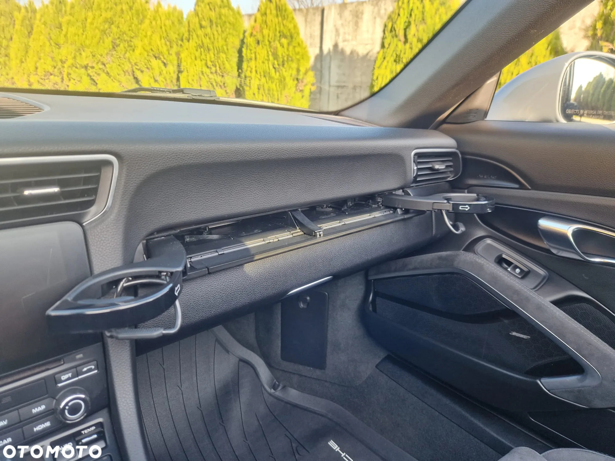 Porsche 911 Targa 4 GTS PDK - 23