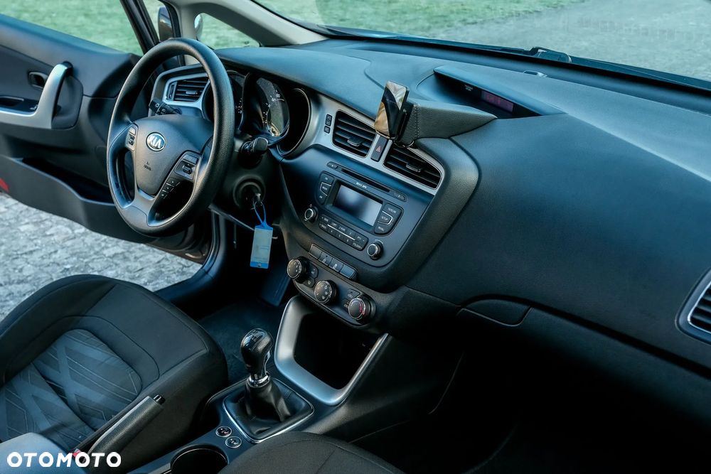 Kia Ceed 1.4 CVVT Vision - 26