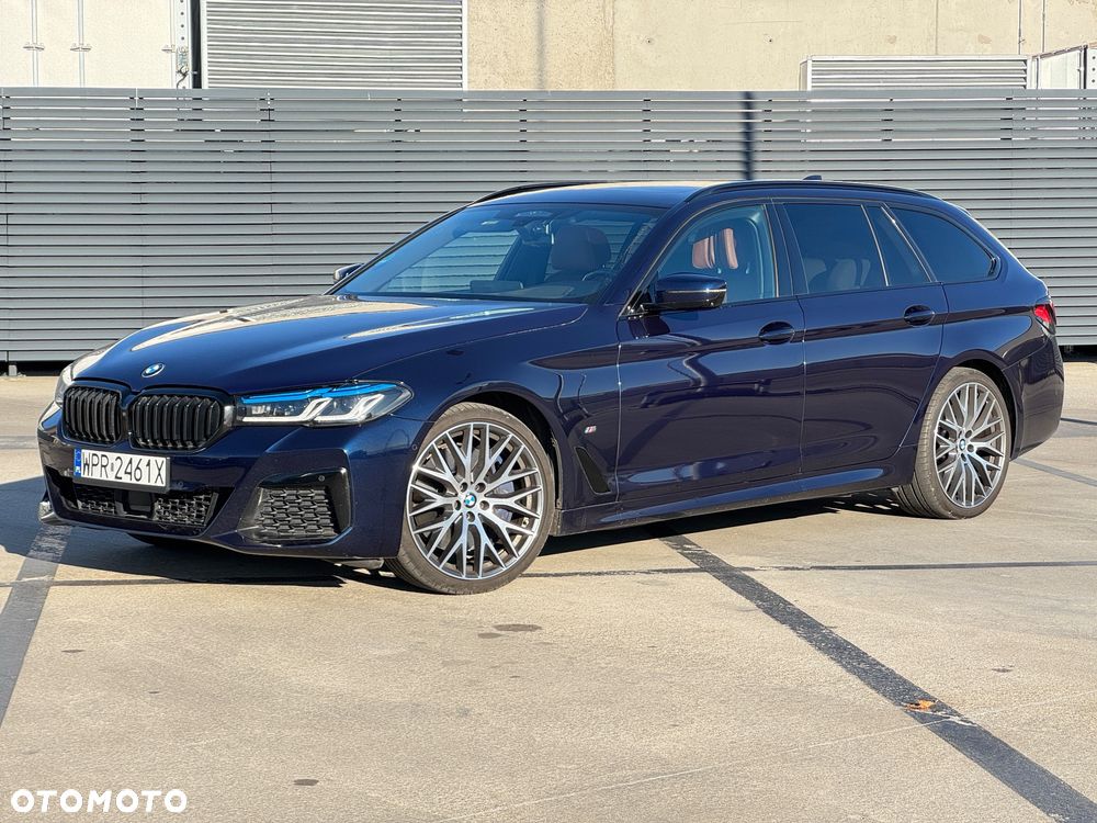 BMW Seria 5 540d xDrive Touring M Sport Edition - 2
