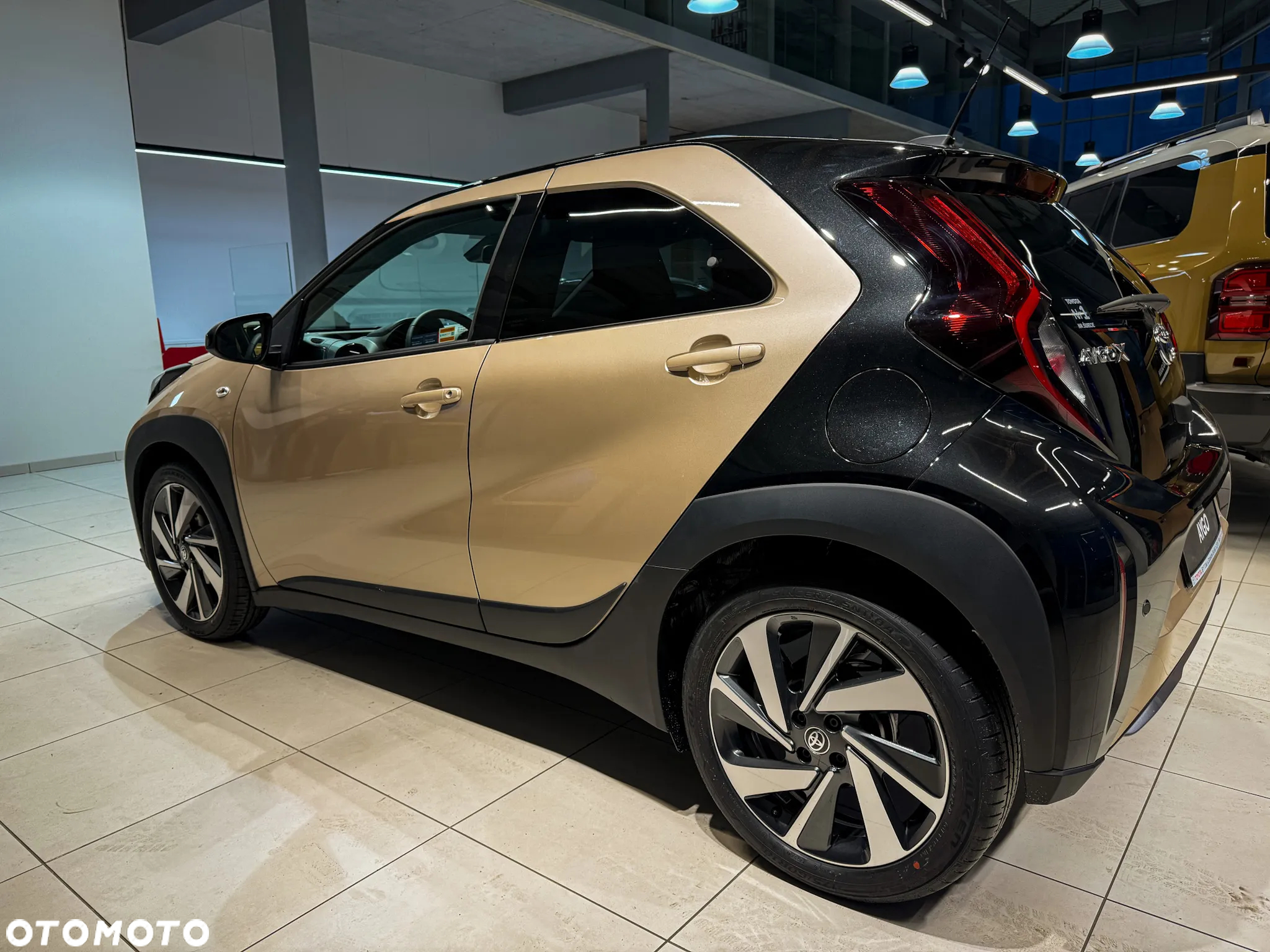 Toyota Aygo X 1.0 VVT-i Executive - 5
