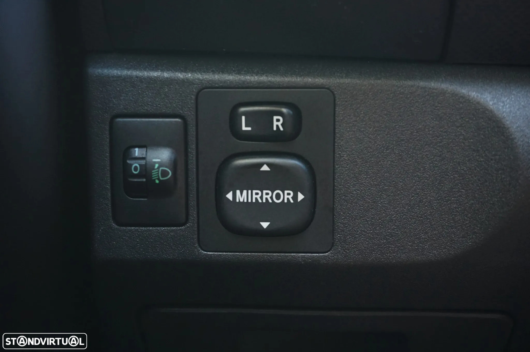 Toyota Yaris 1.0 VVT-i Comfort+AC - 25
