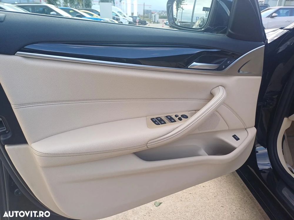 BMW Seria 5 520d xDrive Aut. Luxury Line - 9