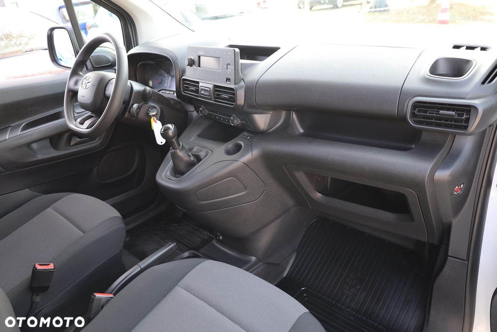 Toyota PROACE CITY - 24