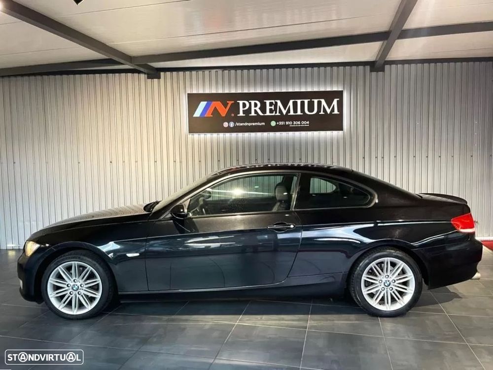 BMW 320 i Coupe - 3