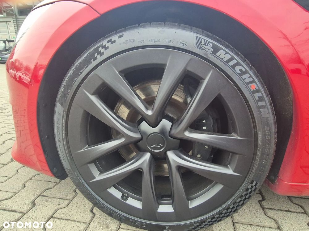 Tesla Model S Plaid - 5