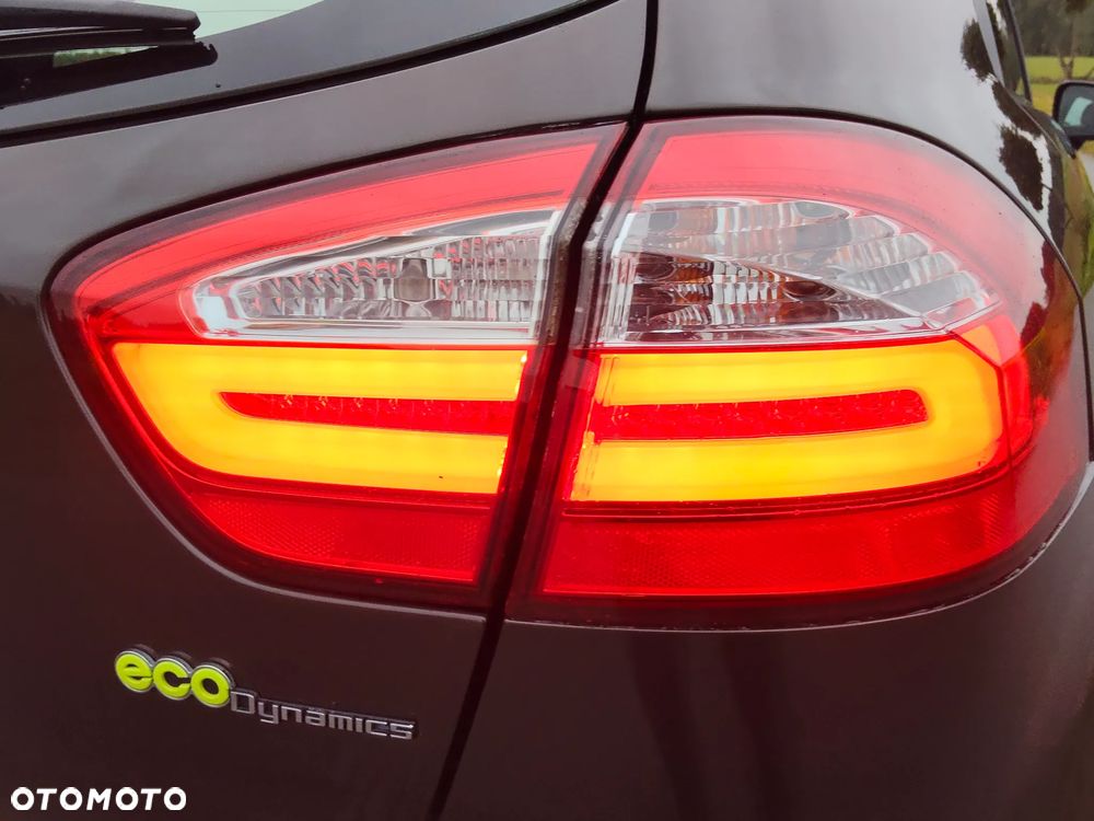 Kia Rio 1.4 Fifa World Cup Edition - 25