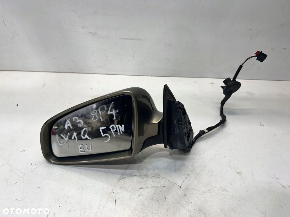 LUSTERKO ZEWNĘTRZNE LEWE AUDI A3 8P SPORTBACK 8P4 LY1Q 5 PIN EU - 1