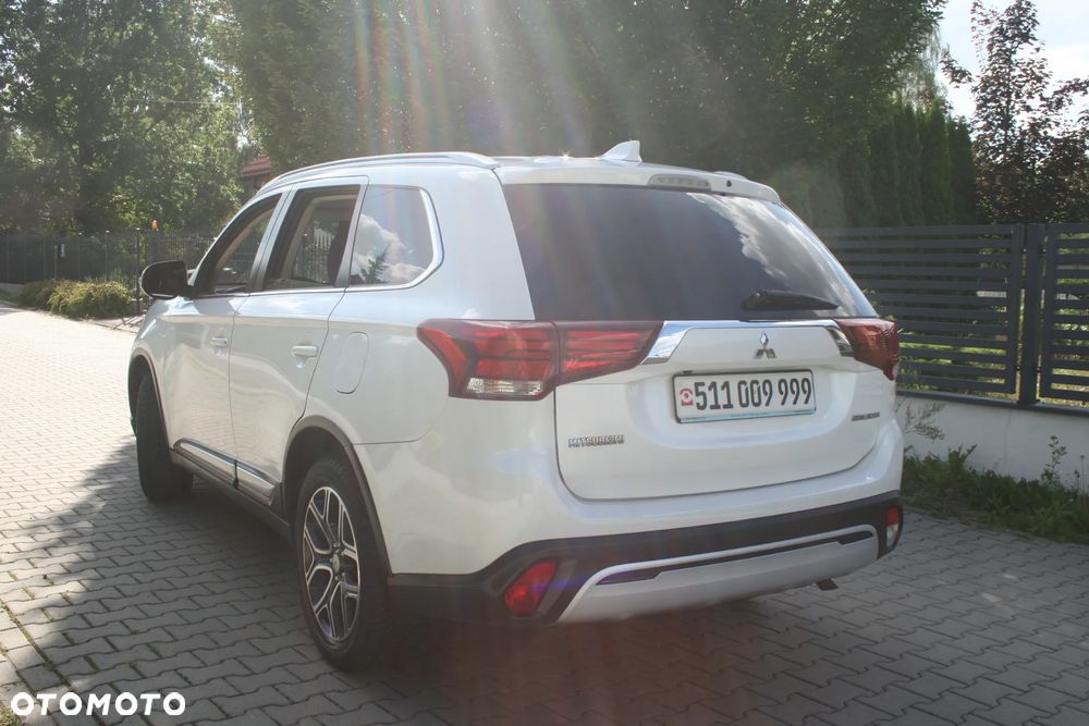 Mitsubishi Outlander 2.0 Intense 4WD CVT - 34