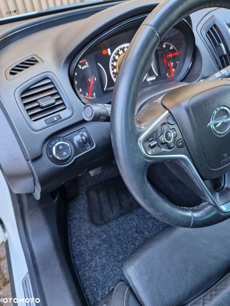 Opel Insignia - 31