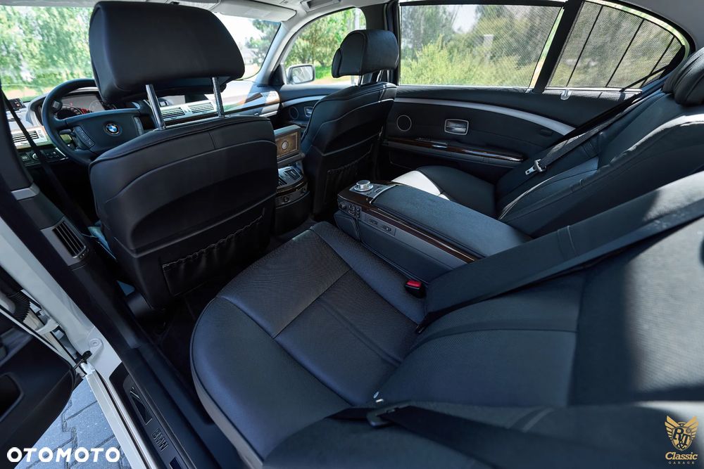 BMW Seria 7 750i L - 6