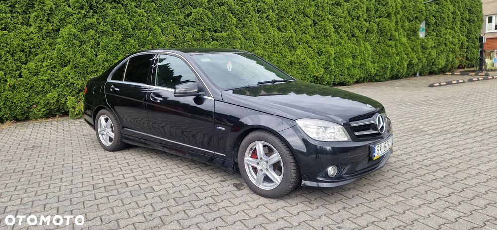 Mercedes-Benz Klasa C 180 CGI BlueEFFICIENCY Avantgarde - 1