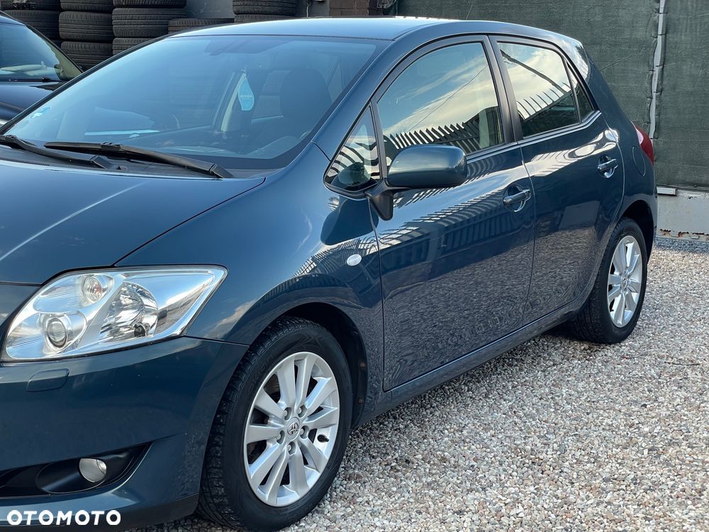 Toyota Auris 2.0 D-4D - 5