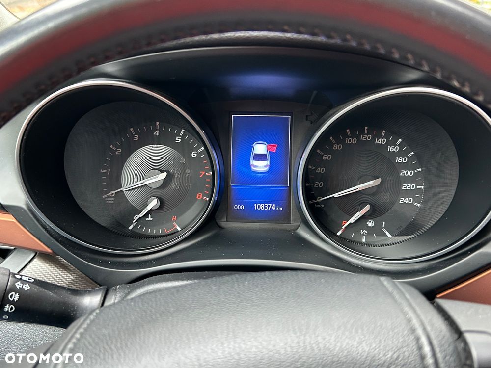 Toyota Avensis 1.8 Premium MS - 8