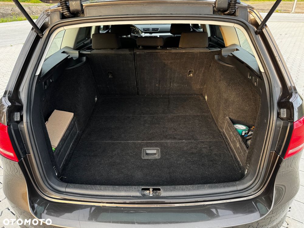 Volkswagen Passat 1.6 TDI Comfortline - 25