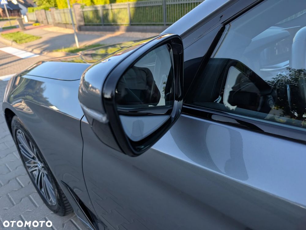 BMW Seria 5 520d Sport Line - 28