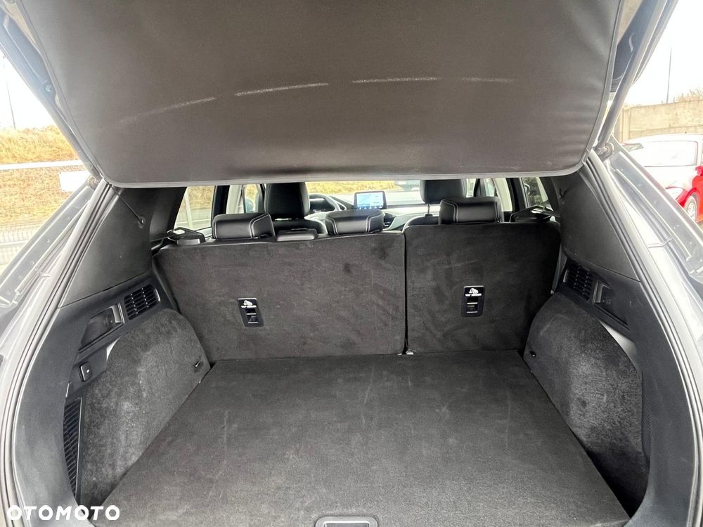 Ford Kuga - 10