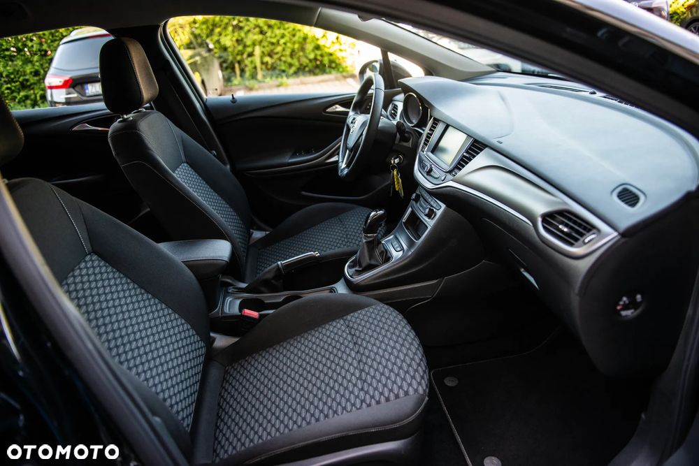 Opel Astra 1.5 D Start/Stop Business Elegance - 24